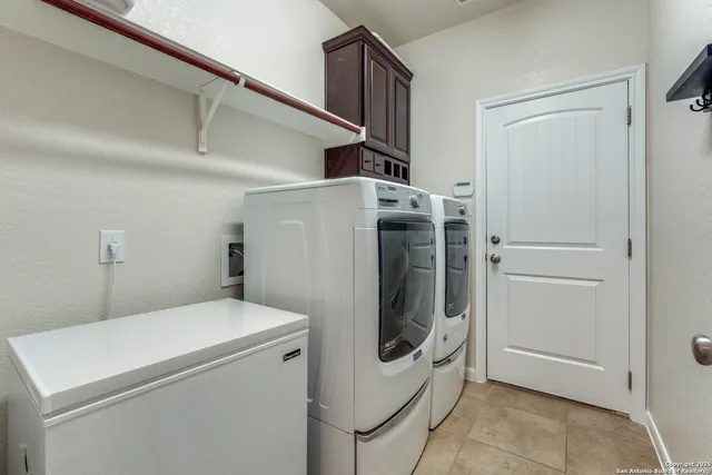 $648,000 | 3415 Crest Noche Drive, San Antonio, TX 78261