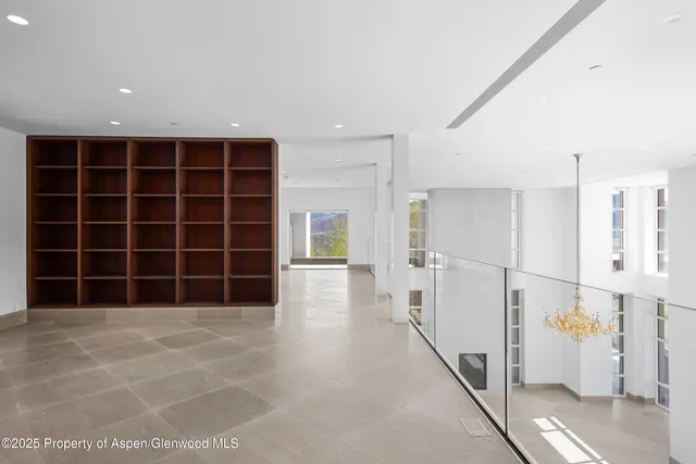 $57,500,000 | 401 Eagle Park Drive, Aspen, CO 81611