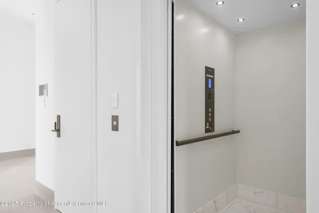 $57,500,000 | 401 Eagle Park Drive, Aspen, CO 81611