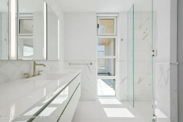 $57,500,000 | 401 Eagle Park Drive, Aspen, CO 81611