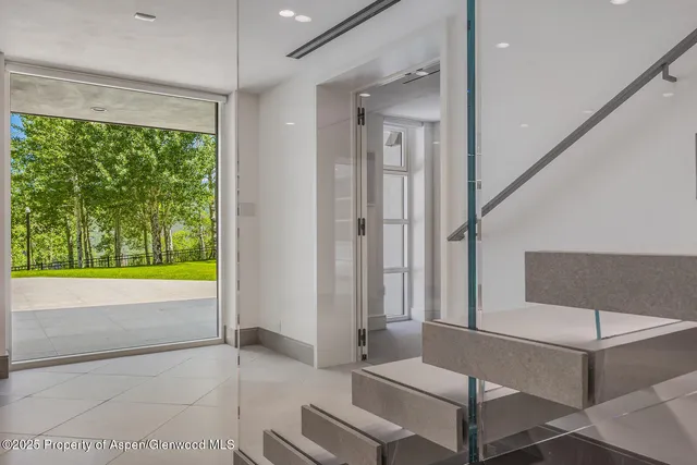 $57,500,000 | 401 Eagle Park Drive, Aspen, CO 81611