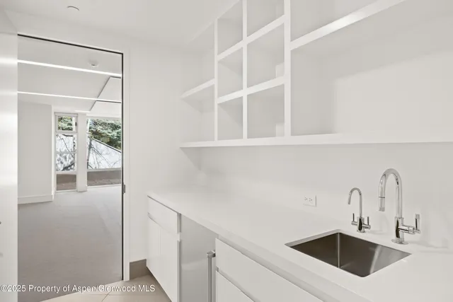 $57,500,000 | 401 Eagle Park Drive, Aspen, CO 81611