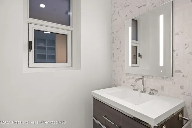 $57,500,000 | 401 Eagle Park Drive, Aspen, CO 81611