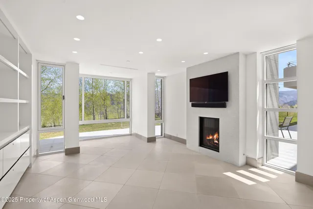 $57,500,000 | 401 Eagle Park Drive, Aspen, CO 81611