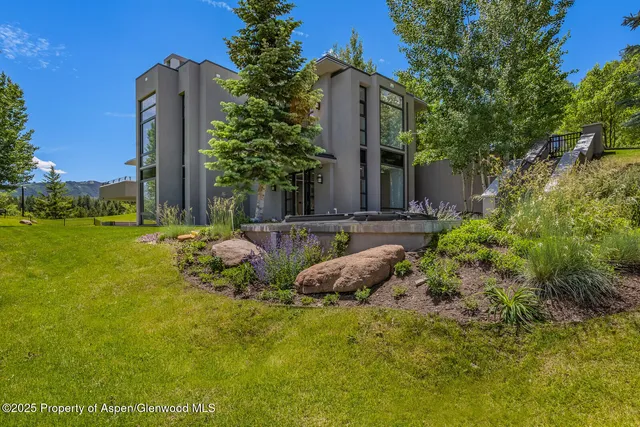 $57,500,000 | 401 Eagle Park Drive, Aspen, CO 81611
