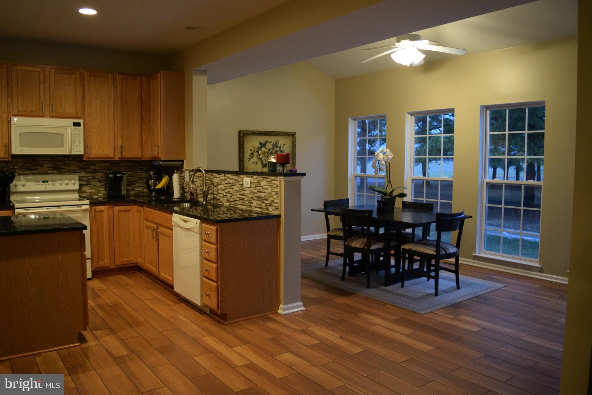7 Robins Court Ridgely, MD 21660 - Photo 4 of 28 Kitchen