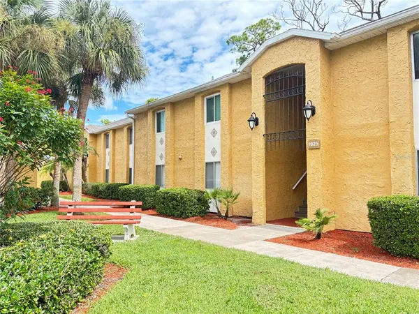 $1,800 | 1825 Parakeet Way, Unit 502, Sarasota, FL 34232