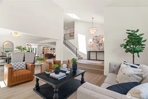 $1,898,000 | 535 Northwest Datewood Drive, Issaquah, WA 98027