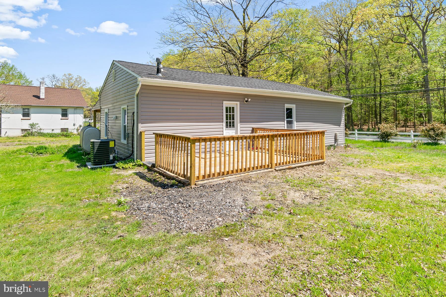 2008 Holly Neck Road Baltimore, MD 21221 - Photo 19 of 23 REAR DECK