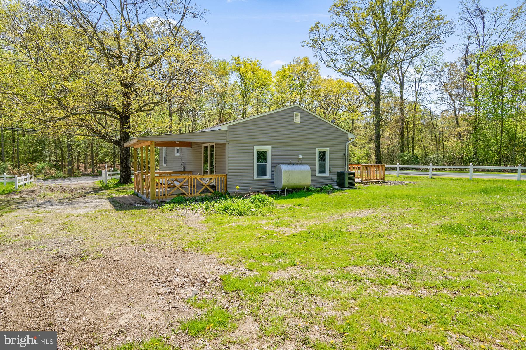 2008 Holly Neck Road Baltimore, MD 21221 - Photo 20 of 23 EXTERIOR SIDE