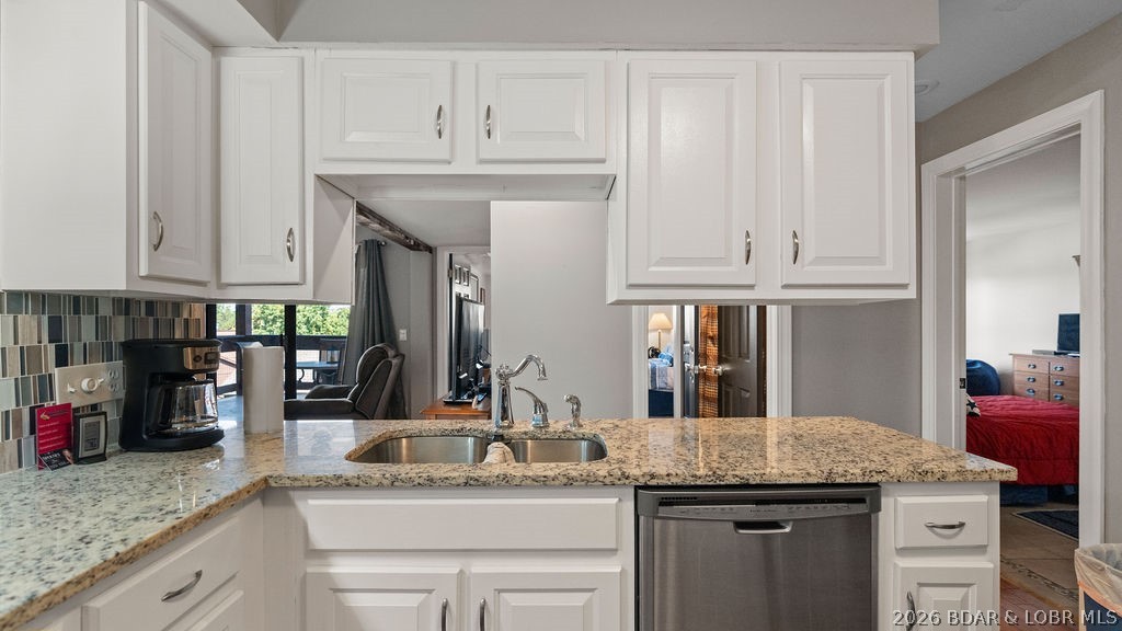 5940 Baydy Peak Road, Unit 1111 Osage Beach, MO 65065 - Photo 2 of 32