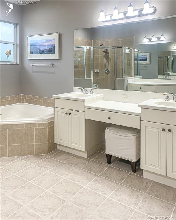 266 Southwest Walking Path Stuart, FL 34997 - Photo 13 of 27 Gallery Image 13