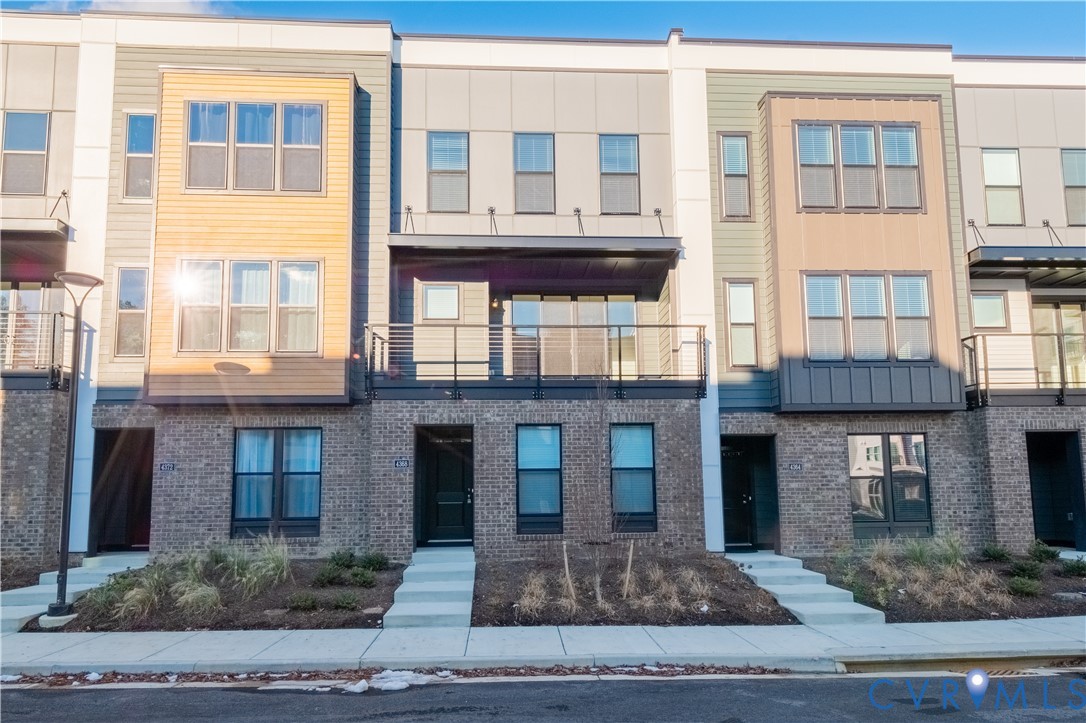 4368 Dominion Forest Circle Glen Allen, VA 23060 - Photo 1 of 36 a front view of a building