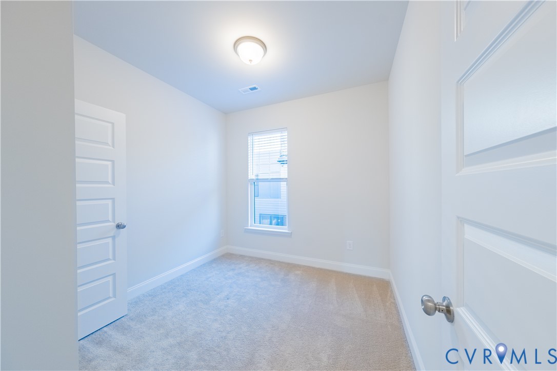 4368 Dominion Forest Circle Glen Allen, VA 23060 - Photo 23 of 36 an empty room with windows