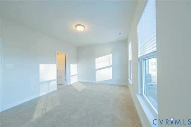 a view of empty room with window