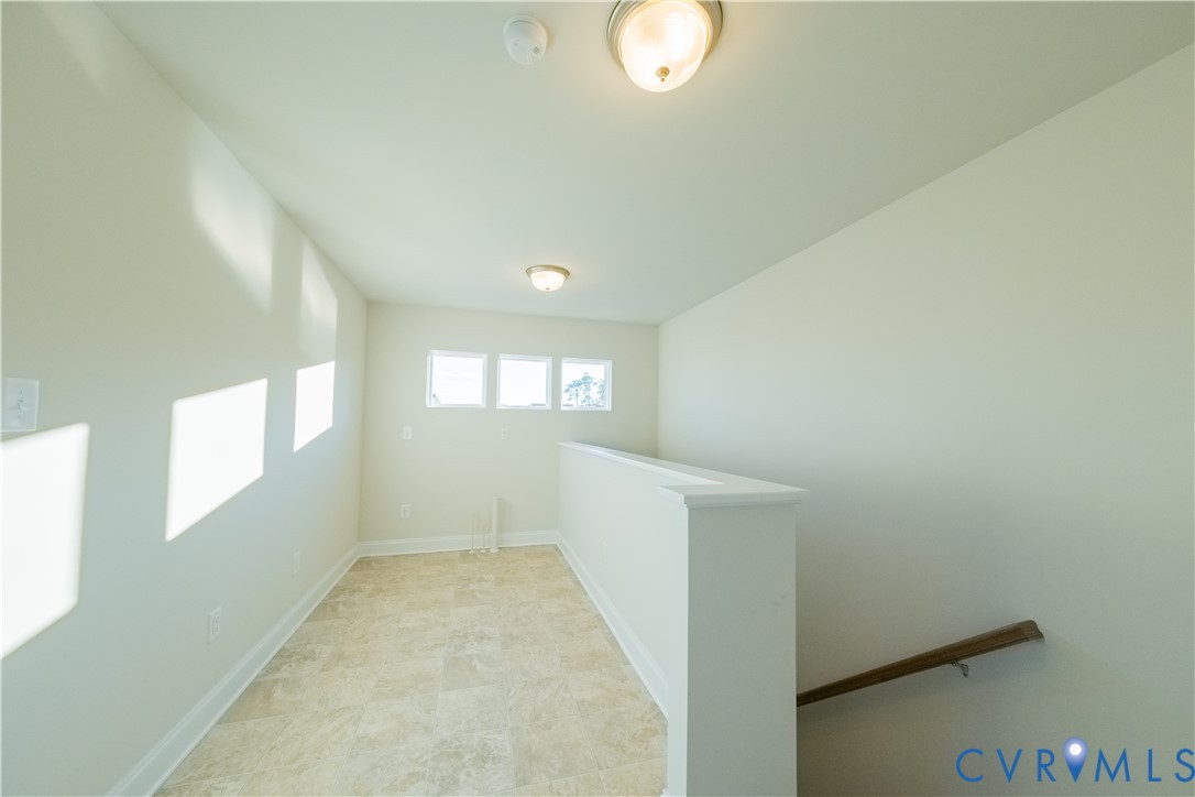 4368 Dominion Forest Circle Glen Allen, VA 23060 - Photo 34 of 36 a view of hallway with window