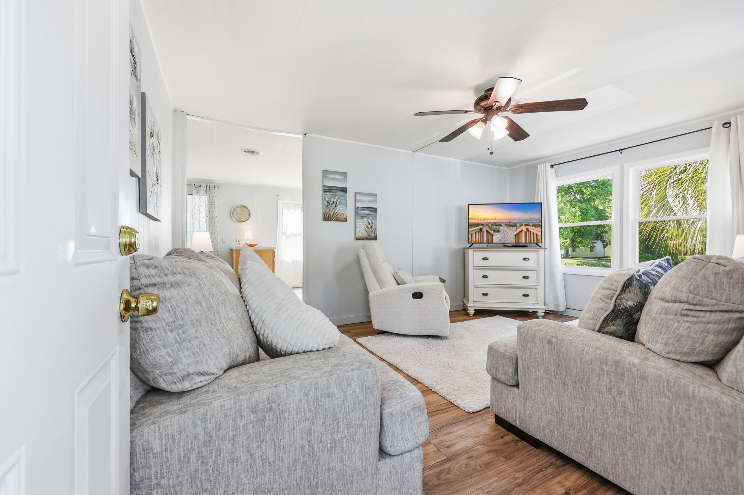 93 Burr Circle Murrells Inlet, SC 29576 - Photo 4 of 24