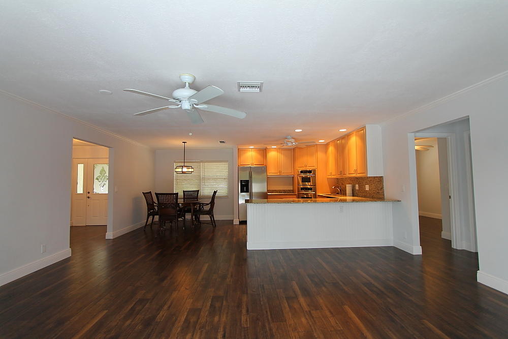123 Beverly Road West Jupiter, FL 33469 - Photo 4 of 15 Kitchen