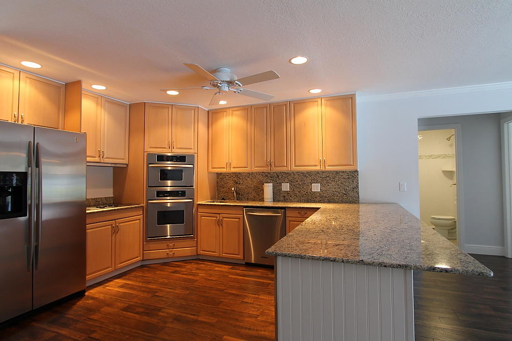 123 Beverly Road West Jupiter, FL 33469 - Photo 5 of 15 Kitchen