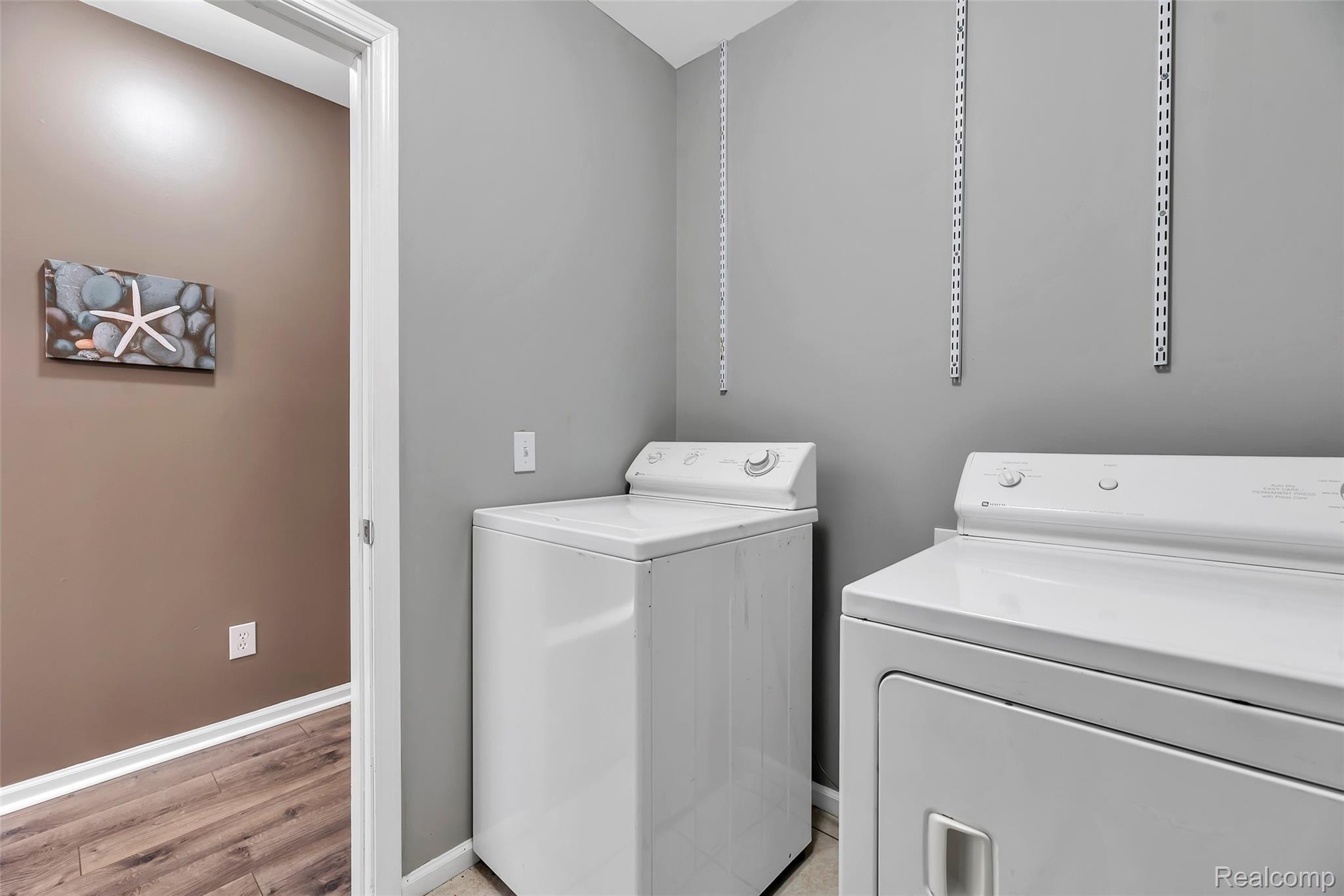2081 Gray Road Lapeer, MI 48446 - Photo 26 of 34 2081-Gray-Rd-Lapeer-MI-48446-Windowstill-Real-Estate-Photography-28.jpg