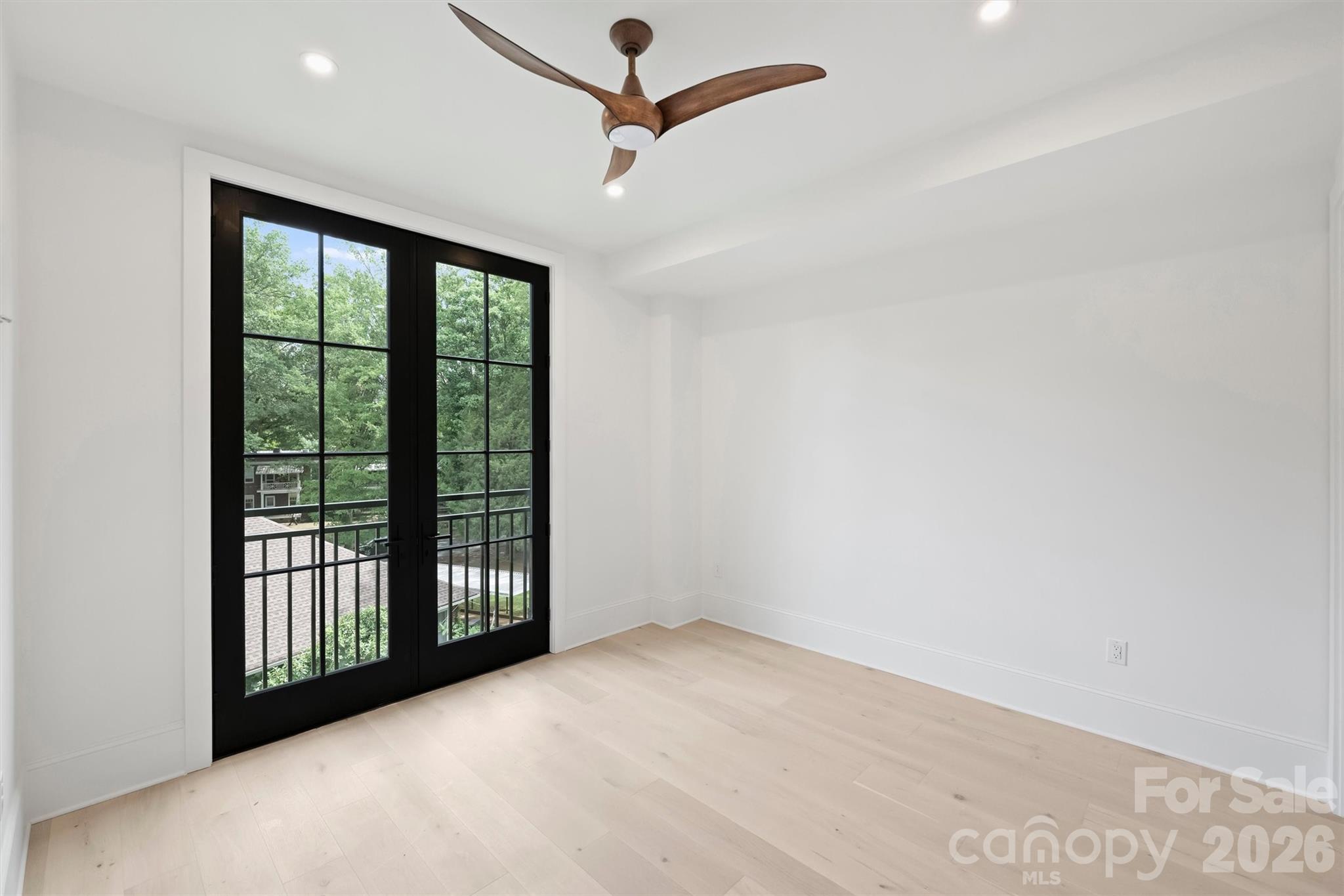 409 Queens Road, Unit 301 Charlotte, NC 28207 - Photo 24 of 48