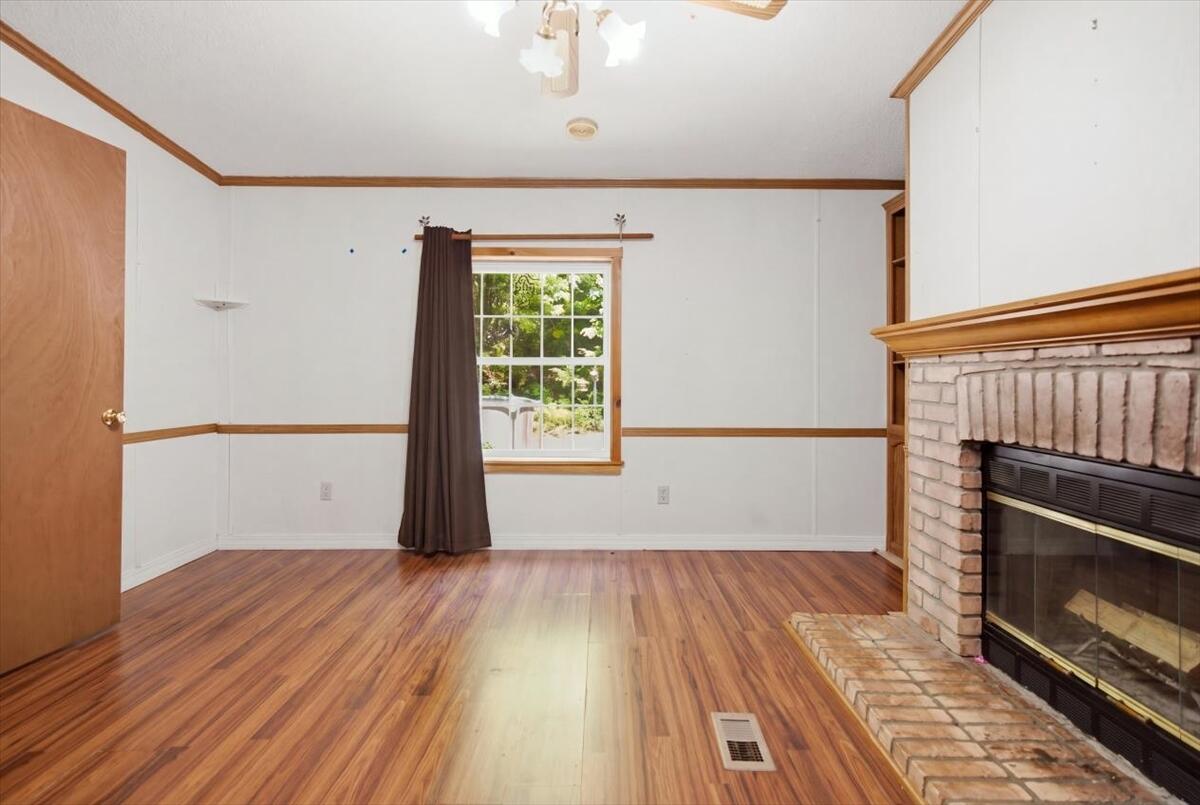 63 Main Street Turner, ME 04282 - Photo 22 of 55 25-03_Living Room 03