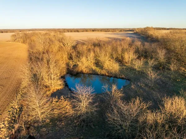 $220,000 | 231 Northeast Ne Road, Leeton, MO 64761