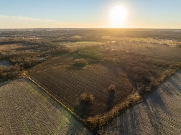 $220,000 | 231 Northeast Ne Road, Leeton, MO 64761