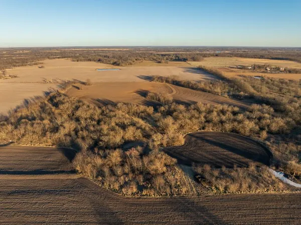 $220,000 | 231 Northeast Ne Road, Leeton, MO 64761