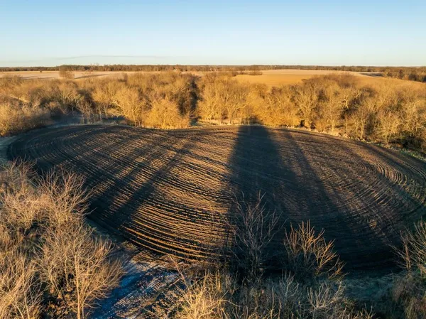 $220,000 | 231 Northeast Ne Road, Leeton, MO 64761