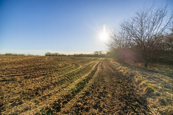 $220,000 | 231 Northeast Ne Road, Leeton, MO 64761