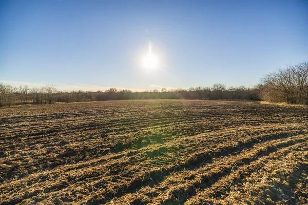 $220,000 | 231 Northeast Ne Road, Leeton, MO 64761