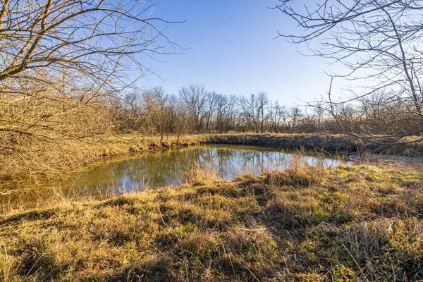 $220,000 | 231 Northeast Ne Road, Leeton, MO 64761