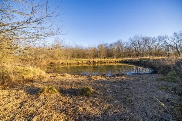 $220,000 | 231 Northeast Ne Road, Leeton, MO 64761