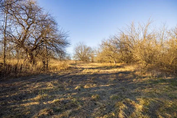 $220,000 | 231 Northeast Ne Road, Leeton, MO 64761
