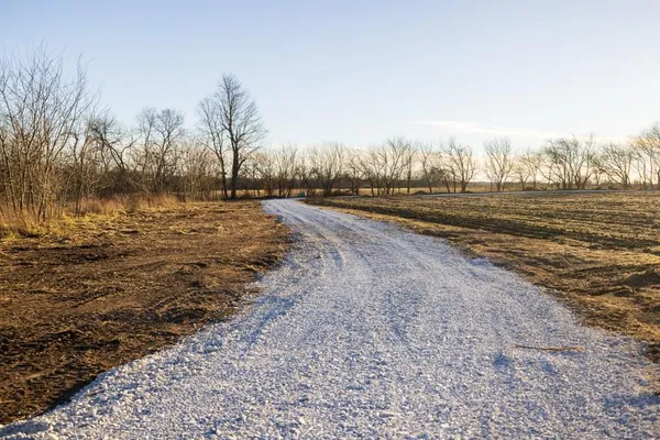 $220,000 | 231 Northeast Ne Road, Leeton, MO 64761