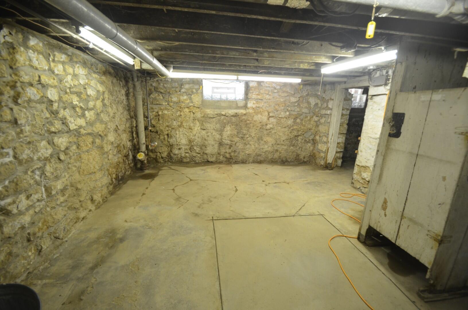1368 Neil Avenue Columbus, OH 43201 - Photo 28 of 36 28. Basement East