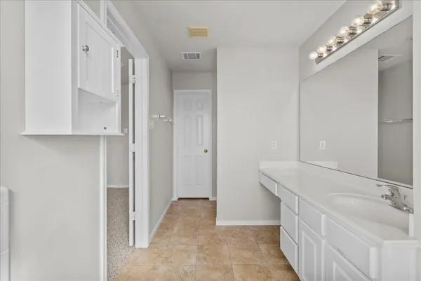 $2,350 | 7535 Park Bend Lane, Pasadena, TX 77505