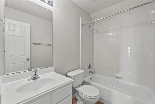 $2,350 | 7535 Park Bend Lane, Pasadena, TX 77505