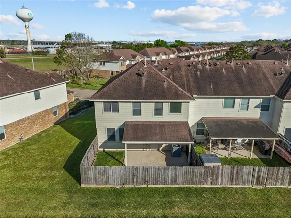 $2,350 | 7535 Park Bend Lane, Pasadena, TX 77505