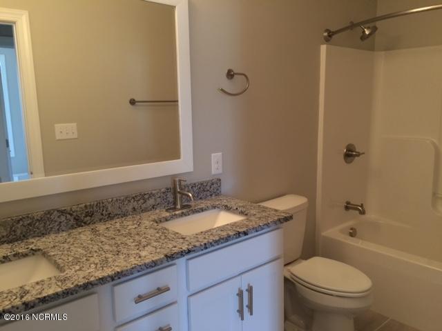 1813 Olde Farm Road Morehead City, NC 28557 - Photo 10 of 24 Bath 2