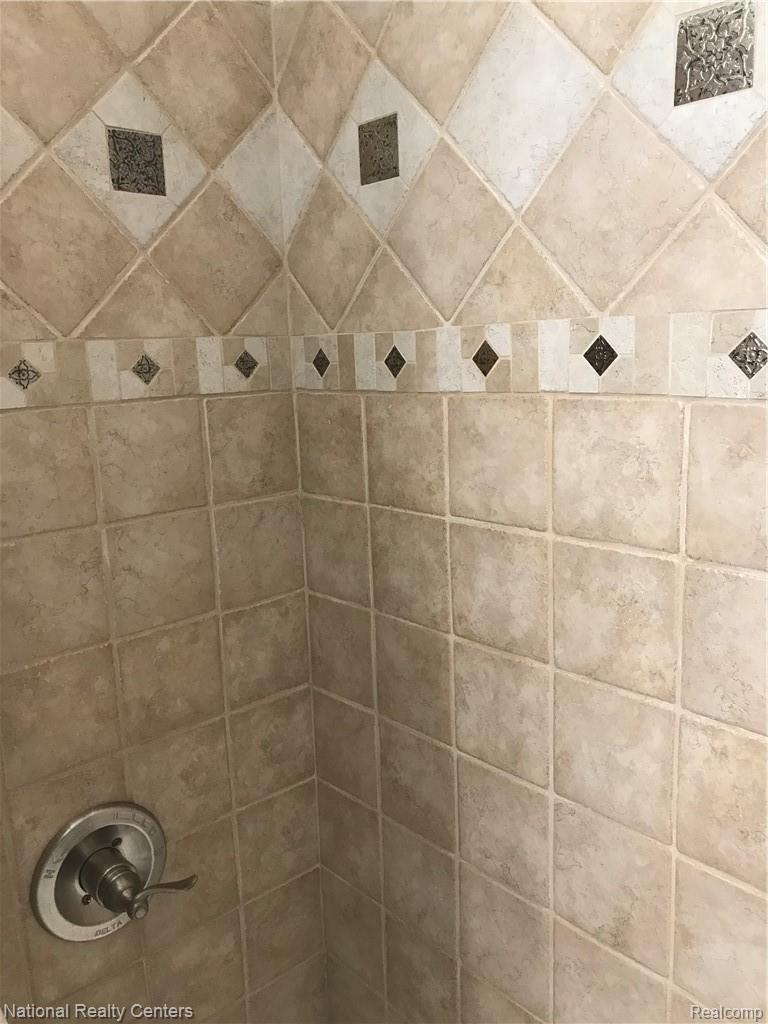 25376 Graham Road Redford, MI 48239 - Photo 10 of 40 Ceramic in First Floor Bath