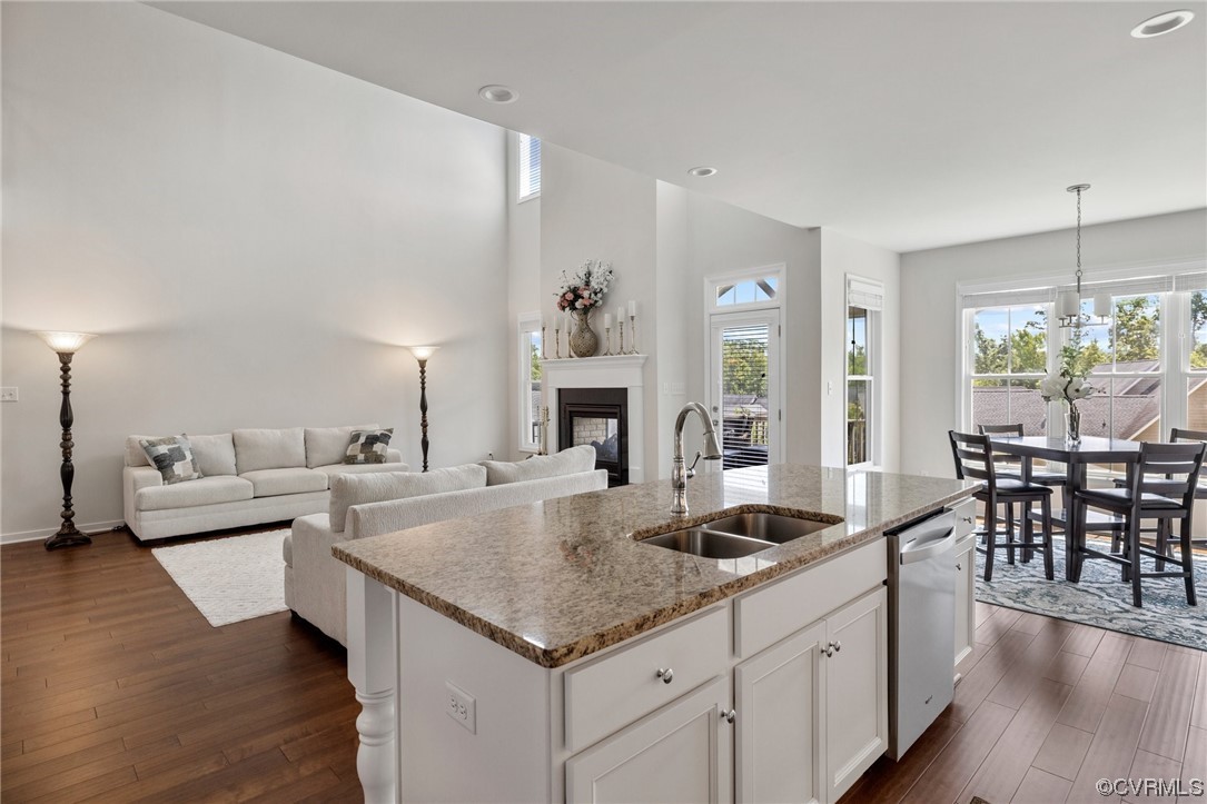 3825 Bircham Loop Midlothian, VA 23113 - Photo 13 of 38 Large gourmet kitchen w/ upgraded cabinets w/ soft