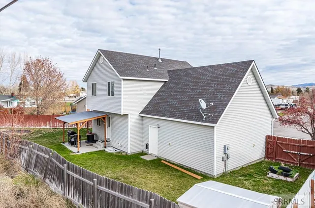 $379,900 | 5555 Calen Lane, Pocatello, ID 83202