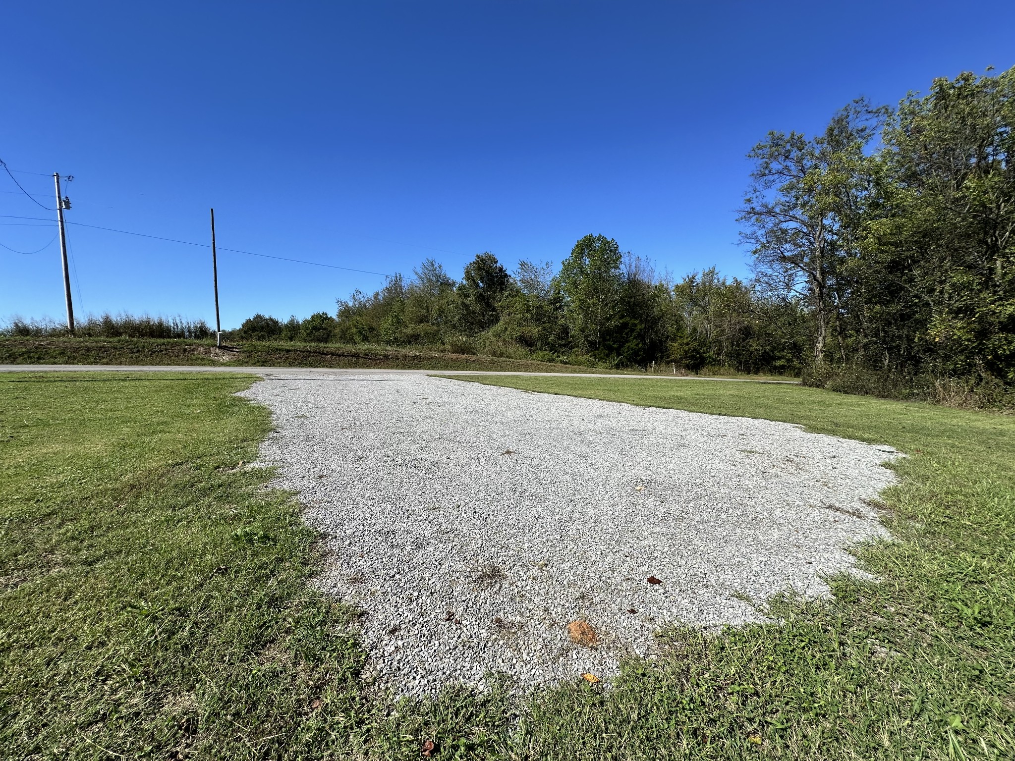 360 Coker Ford Road Portland, TN 37148 - Photo 16 of 46 a view of a field with an ocean