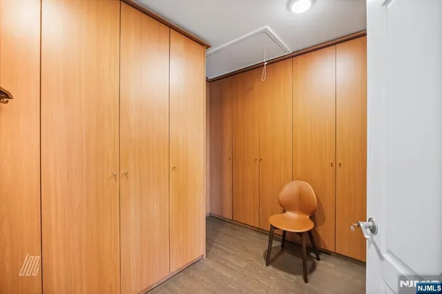 $1,830,573 | 29 Victoria Place West, Fort Lee, NJ 07024