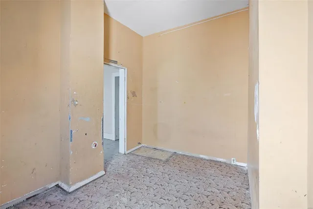 $84,900 | 104 North 4th Street, De Soto, MO 63020