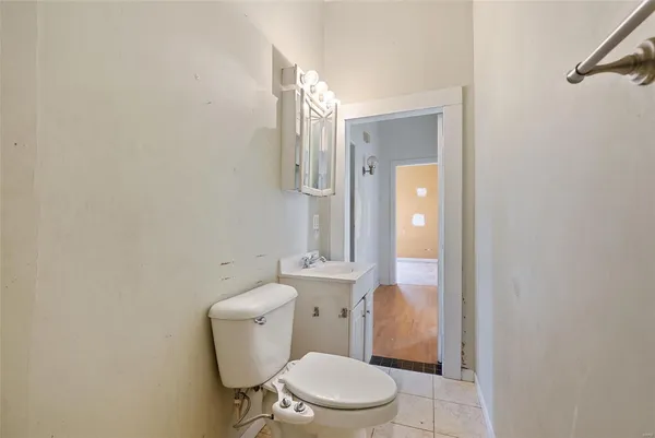 $84,900 | 104 North 4th Street, De Soto, MO 63020