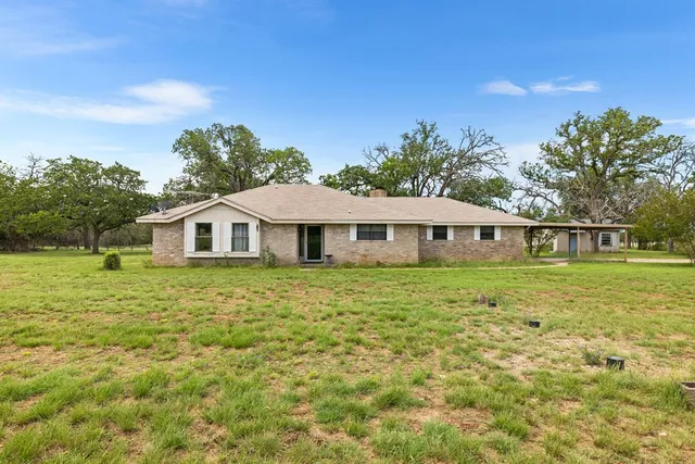 $395,000 | 111 Deer Park Lane, Center Point, TX 78010