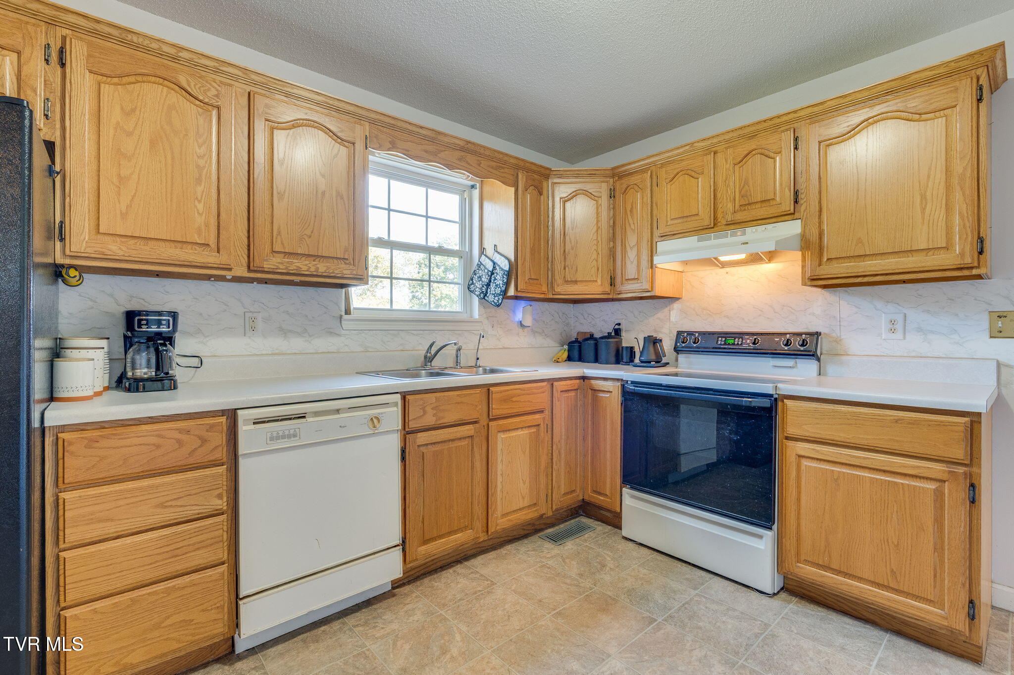 705 Keller Road Afton, TN 37616 - Photo 13 of 35 013